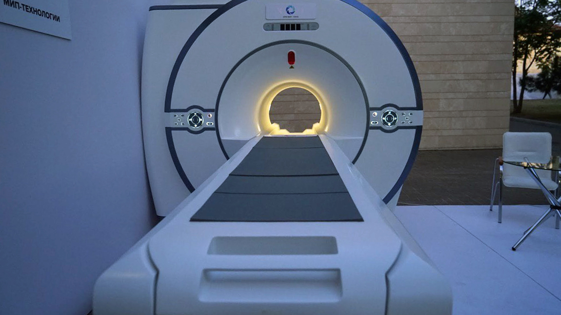 Фотография МРТ аппарата 2